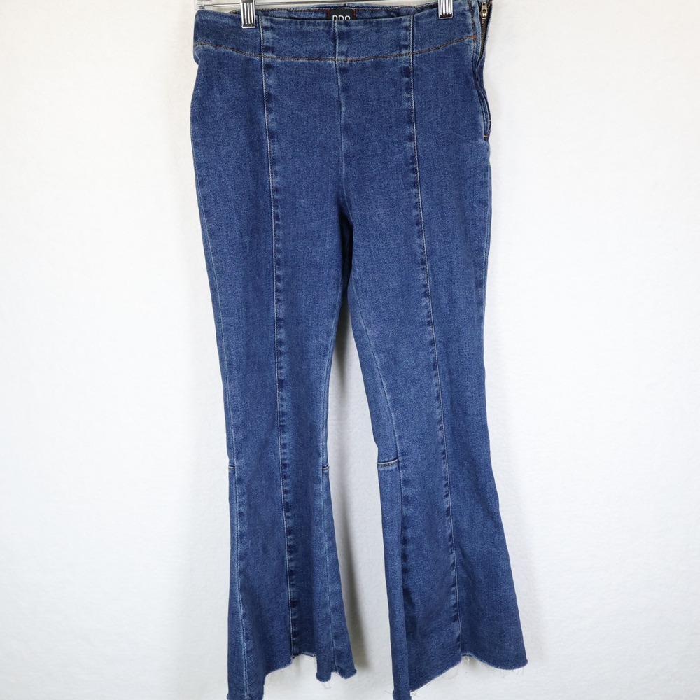 BDG Urban Outfitters High Waisted Flare Jeans Side Zip Raw Hem Blue Denim 26